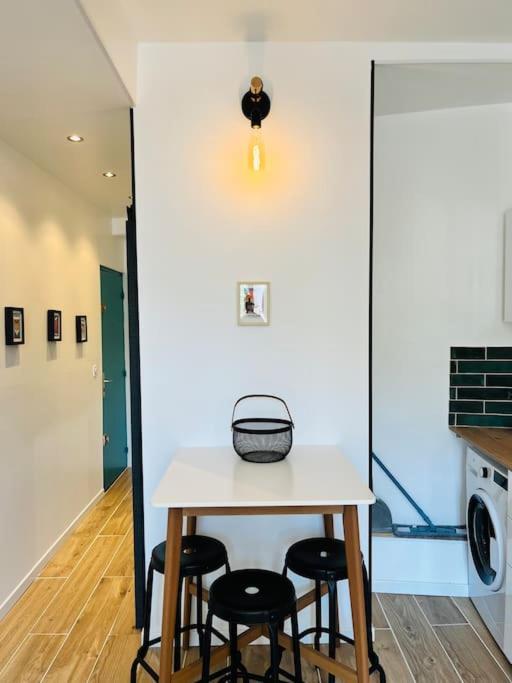 Superbe Appartement Au Coeur Du Mourillon Refais A Neuf Proche Des Plage Тулон Екстериор снимка